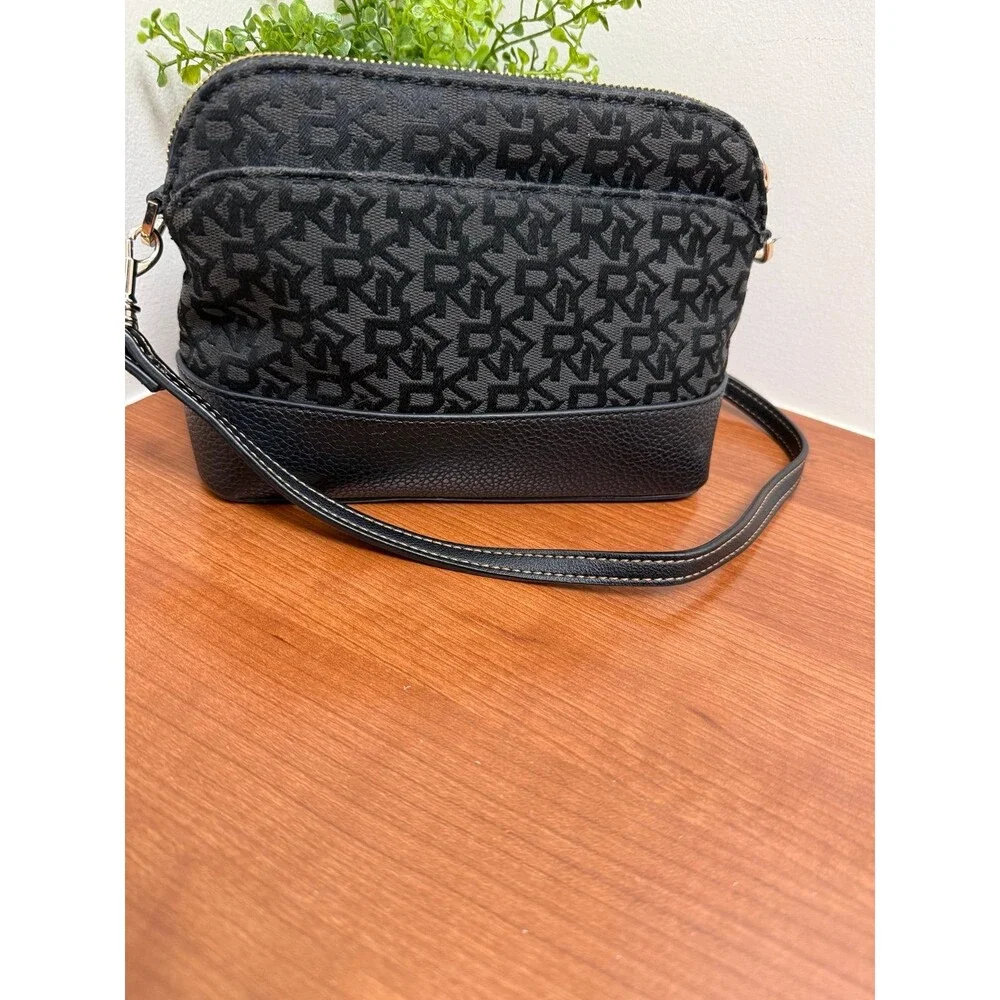 DKNY BLACK SMALL MEDIUM CROSSBODY PURSE BRYANT DOME $148 EUC